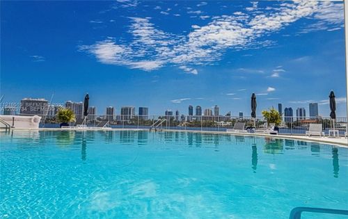 3h-16558 Ne 26th Ave, North Miami Beach, FL, 33160-4018 | Card Image