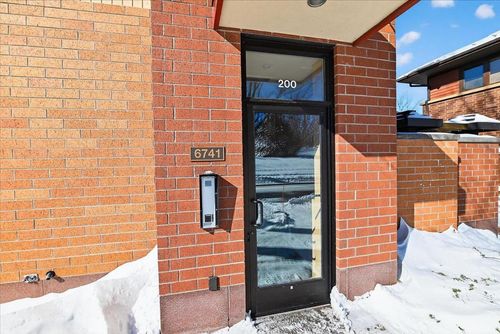 unit-200-6741 Frank Lloyd Wright Ave, Middleton, WI, 53562-1871 | Card Image