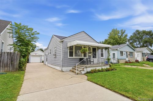 11211 Maxwell Ave, Warren, MI, 48089-2545 | Card Image