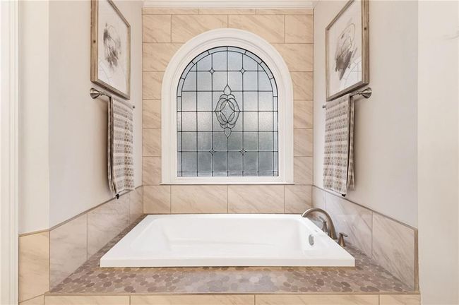 10635 N Edgewater Pl, House other with 5 bedrooms, 6 bathrooms and 5 parking in Johns Creek GA | Image 26