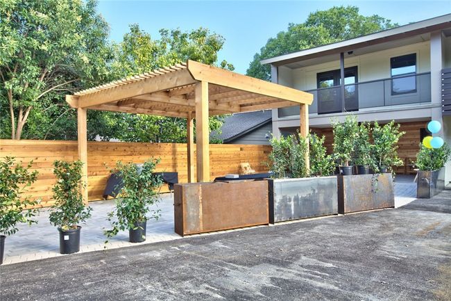 APT-117 - 924 E 51 St St, Townhouse with 1 bedrooms, 1 bathrooms and 1 parking in Austin TX | Image 38