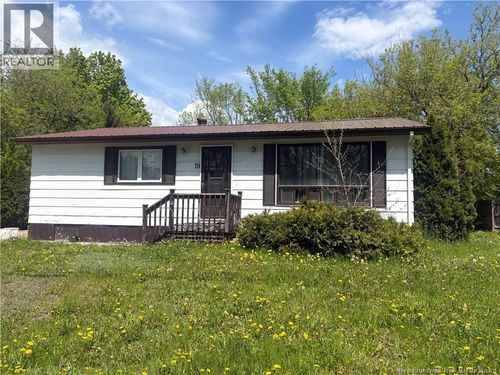 19 John St, Miramichi, NB, E1N2X2 | Card Image