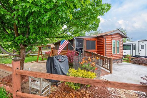 131 Natalie Cir, Hillsville, VA, 24343 | Card Image