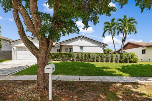 8005 Sw 198th Ter, Cutler Bay, FL, 33189-2115 | Card Image