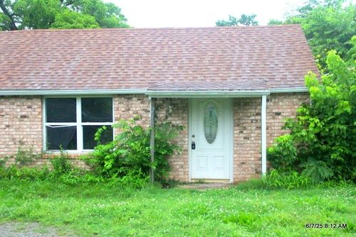 203 South St, Flippin, AR, 72634-8136 | Card Image
