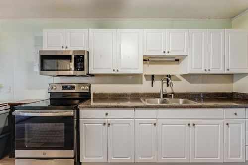 a-and-b-705 Oaklawn St, Fort Walton Beach, FL, 32547-2204 | Card Image