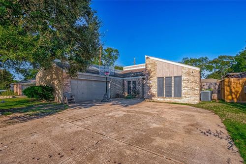 4832 Whispering Falls Drive, Houston, TX, 77084 | Card Image