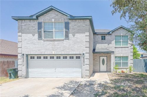 2002 W 40th St, Mission, TX, 78573-5033 | Card Image