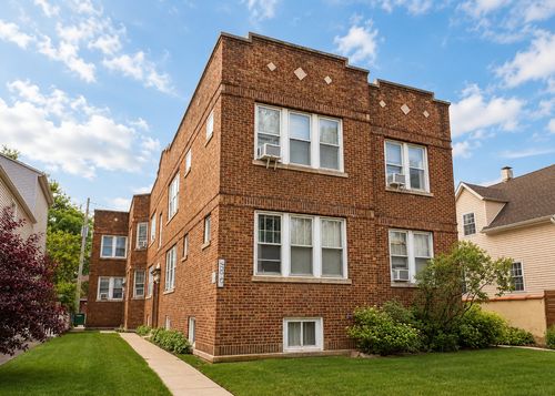 2w-4752 N Lotus Ave, Chicago, IL, 60630-3409 | Card Image