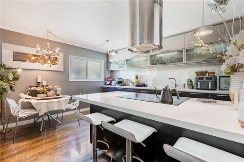 unit-15-360 Obispo Ave, Long Beach, CA, 90814-0506 | Card Image