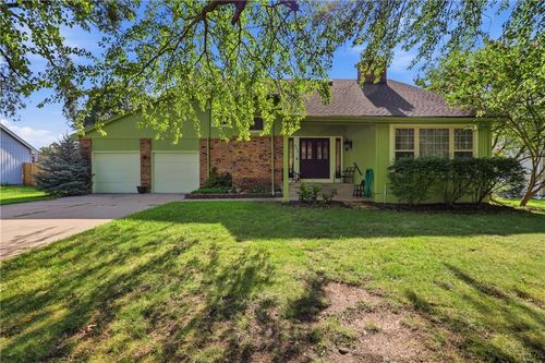 804 Nw 41st St, Blue Springs, MO, 64015-2514 | Card Image