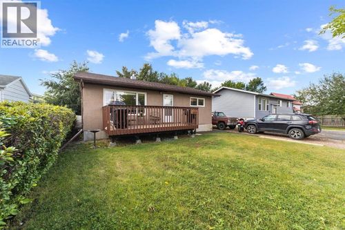 6115 50a Avenue, Stettler, AB, T0C2L2 | Card Image