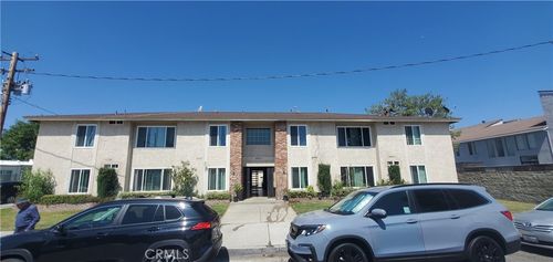 24522 Chestnut St, Newhall, CA, 91321-2823 | Card Image