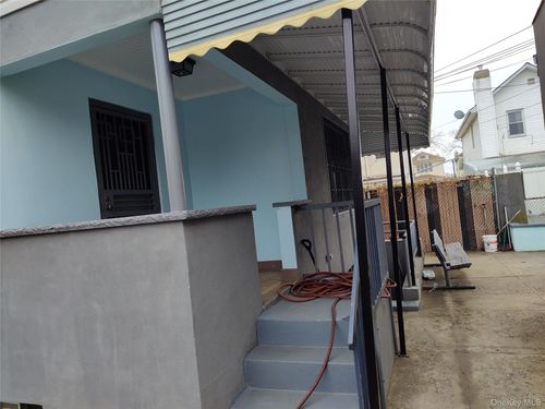 872 48 Street, New York, NY, 11203 | Card Image