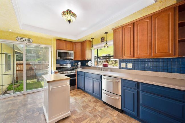 6930 Loggers Hollow Rd, House other with 3 bedrooms, 3 bathrooms and null parking in Somerset CA | Image 8