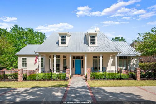 907 Carter Ave, Baton Rouge, LA, 70806-7702 | Card Image