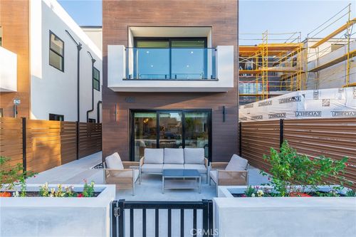 422 20th St, Huntington Beach, CA, 92648 | Card Image