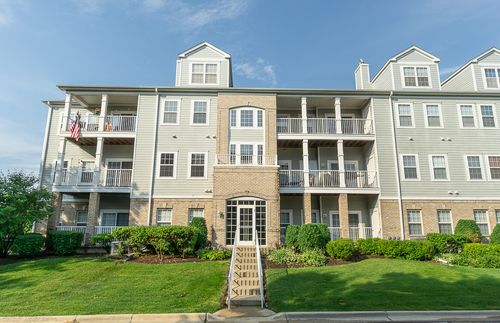 302-1299 W Lake St, Addison, IL, 60101-1173 | Card Image