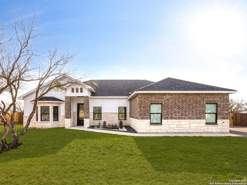 128 Hidden Ranch Ct, Floresville, TX, 78114-0059 | Card Image