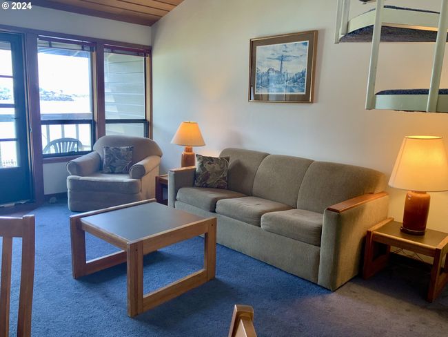 Living Room | Image 7
