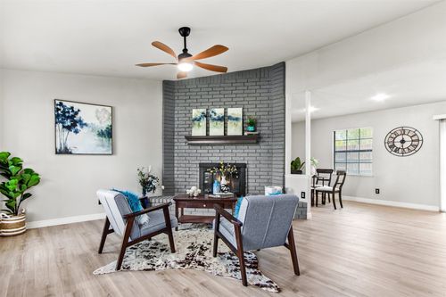 2137 Rose Hill Rd, Carrollton, TX, 75007-3245 | Card Image