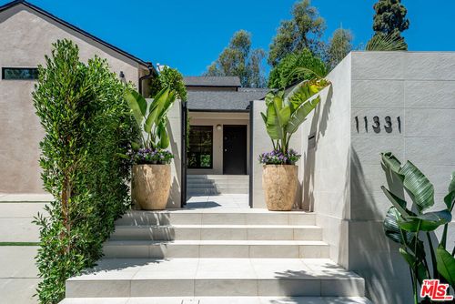 11331 Cashmere St, Los Angeles, CA, 90049 | Card Image