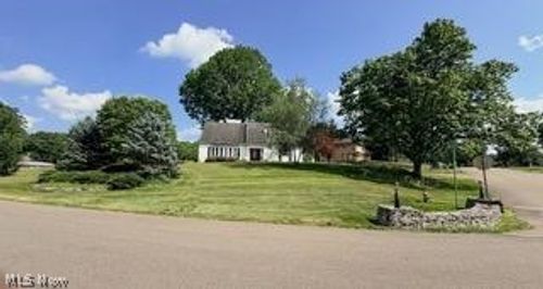 1691 Knob Hill Dr, Coshocton, OH, 43812-3136 | Card Image