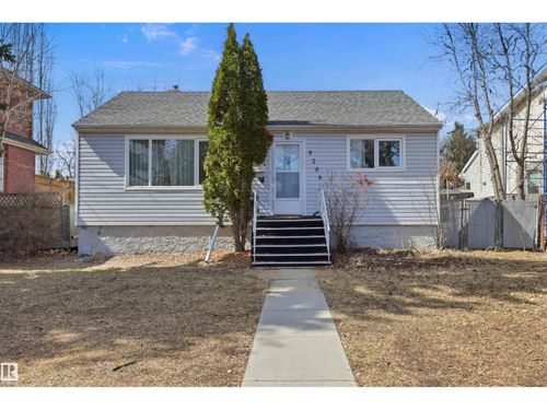 9206 90 St Nw, Edmonton, AB, T6C3M1 | Card Image