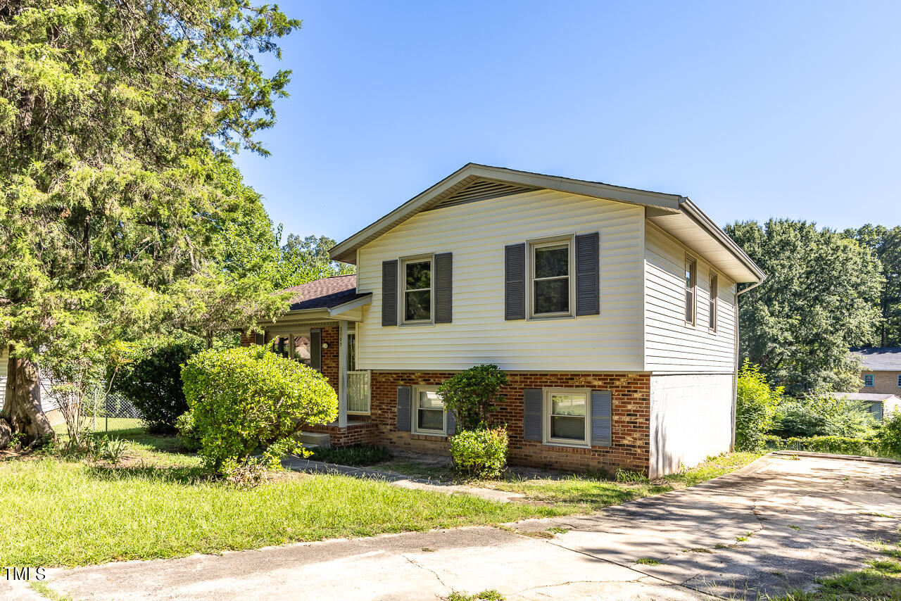 Berry Ct, Raleigh, NC 27610