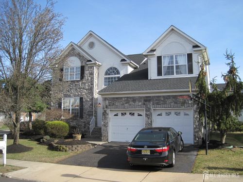 18 Seminole Ct, Monroe, NJ, 08831-4511 | Card Image