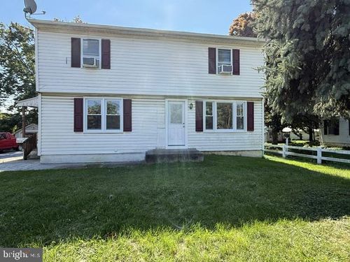 1st-floor-apartment-34 E Main Street, LEOLA, PA, 17540 | Card Image