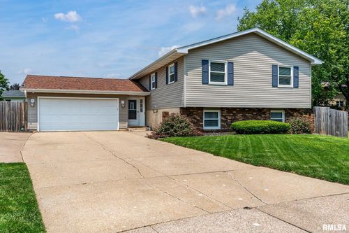 3436 Ridge Ct, Davenport, IA, 52806-5139 | Card Image
