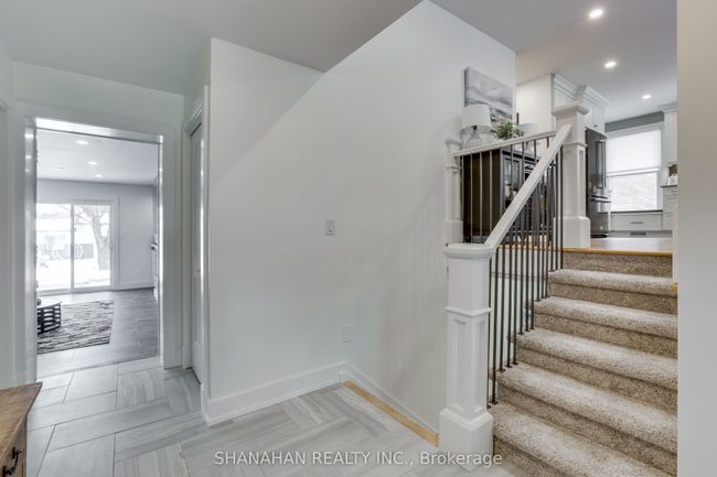 73 Sunset Ave, House other with 4 bedrooms, 3 bathrooms and 4 parking in Warwick ON | Image 4