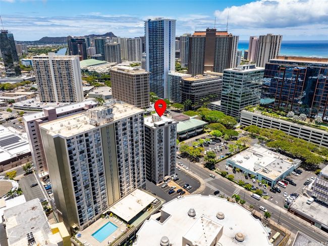 APT-703 - 731 Amana St, Condo with 2 bedrooms, 2 bathrooms and 1 parking in Honolulu HI | Image 7