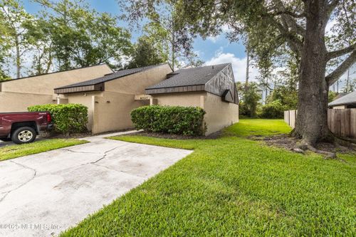 8547 Pineverde Ln, Jacksonville, FL, 32244-5257 | Card Image