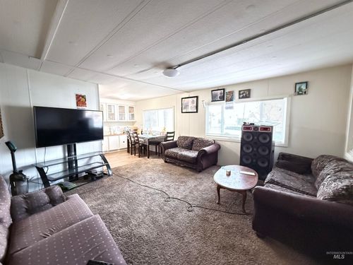 415 1st Ave E, Jerome, ID, 83338-2401 | Card Image
