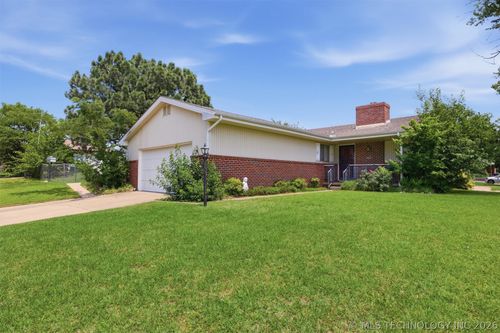 2223 S Vandalia Ave, Tulsa, OK, 74114-2141 | Card Image