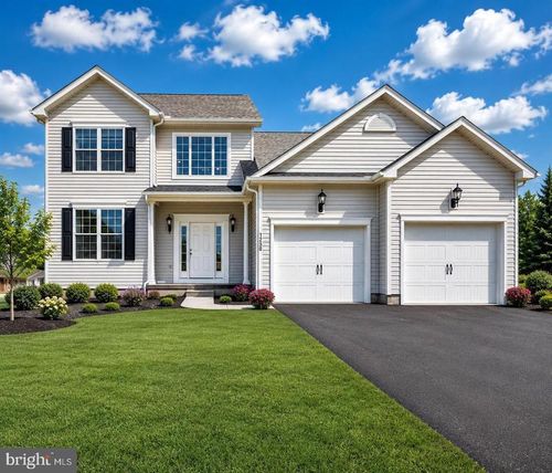 36-35 Friar Rd, York, PA, 17408-9420 | Card Image