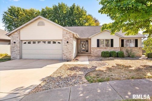 14 Spring St, Riverton, IL, 62561-8025 | Card Image