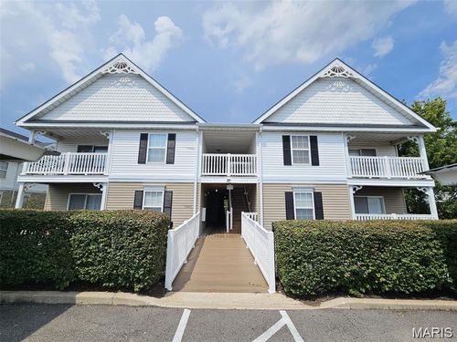 11201 Spring Creek Ln, O Fallon, MO, 63368-7536 | Card Image
