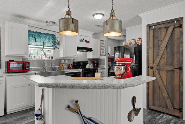 11200 Ne 22 Nd Ct, House other with 4 bedrooms, 3 bathrooms and null parking in BRANFORD FL | Image 10
