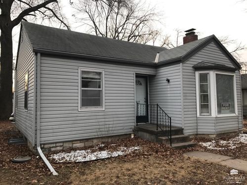917 Bertrand St, Manhattan, KS, 66502-5123 | Card Image
