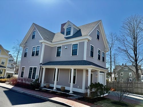 426-426 Islington St, Portsmouth, NH, 03801-4208 | Card Image