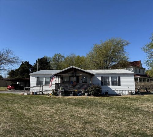 716 E Franklin Ave, Apache, OK, 73006-9203 | Card Image