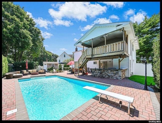 9 Wakefield Ct, House other with 5 bedrooms, 4 bathrooms and null parking in Deer Park NY | Image 6