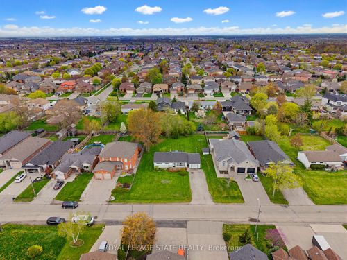 29 Leckie Ave, Stoney Creek, ON, L8J2S7 | Card Image