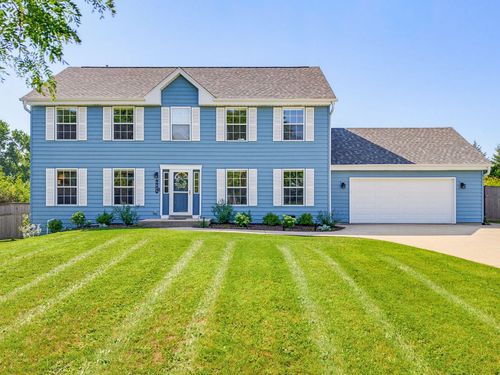 4645 W Sherwood Dr, Franklin, WI, 53132-8681 | Card Image