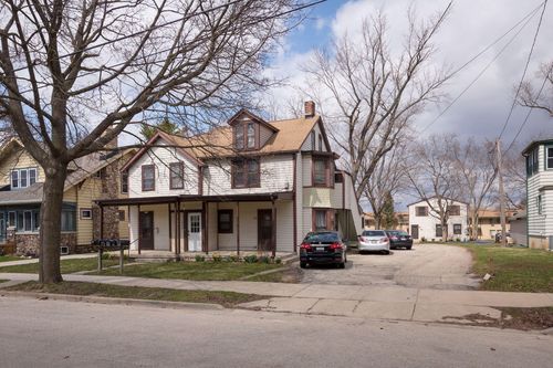 400 Mccall St, Waukesha, WI, 53186-5525 | Card Image