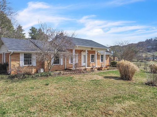 92 Fawn Ln, Rocky Gap, VA, 24366-7143 | Card Image