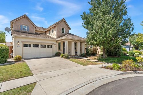 2212 Reinecke Ct, Woodland, CA, 95776-5380 | Card Image